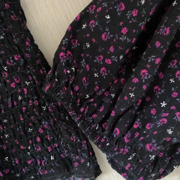 Wild Fable Mock Neck Floral Top - Picture 6 of 8